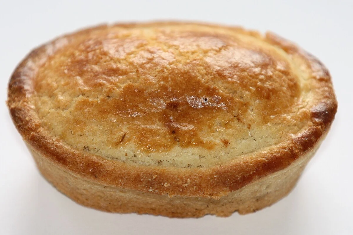 Pasticciotto Pugliese con Crema e Amarena