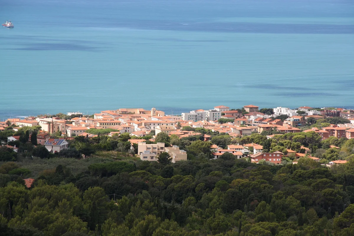 Pineta di Antignano e Belvedere Costiero